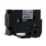 Q-Nomic TZe-S251 cinta súper adhesiva 24mm texto negro sobre blanco (8M) | QNTZe-S251