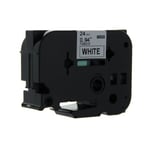 Q-Nomic TZe-FX251 cinta flexible 24mm texto negro sobre blanco (8M) | QNTZe-FX251