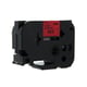 Q-Nomic TZe-451 cinta 24mm texto negro sobre rojo (8M) | QNTZe-451